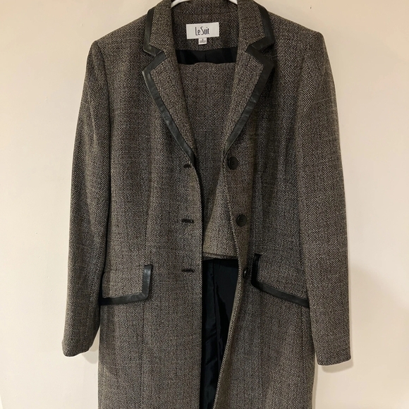 Le Suit Jackets & Blazers - Le Suit Gray Herringbone Blazer